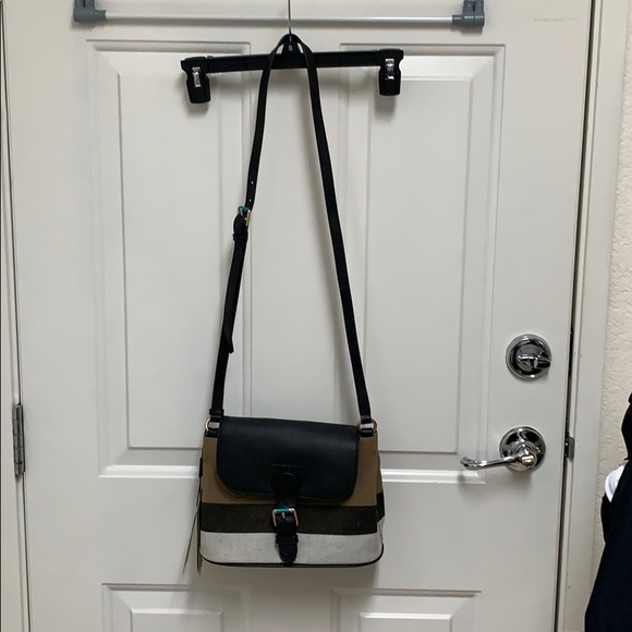 burberry gowan crossbody bag